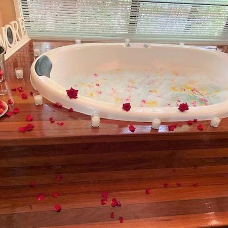 Amore On Buderim Rainforest Cabins Sunshine Coast Ngoại thất bức ảnh
