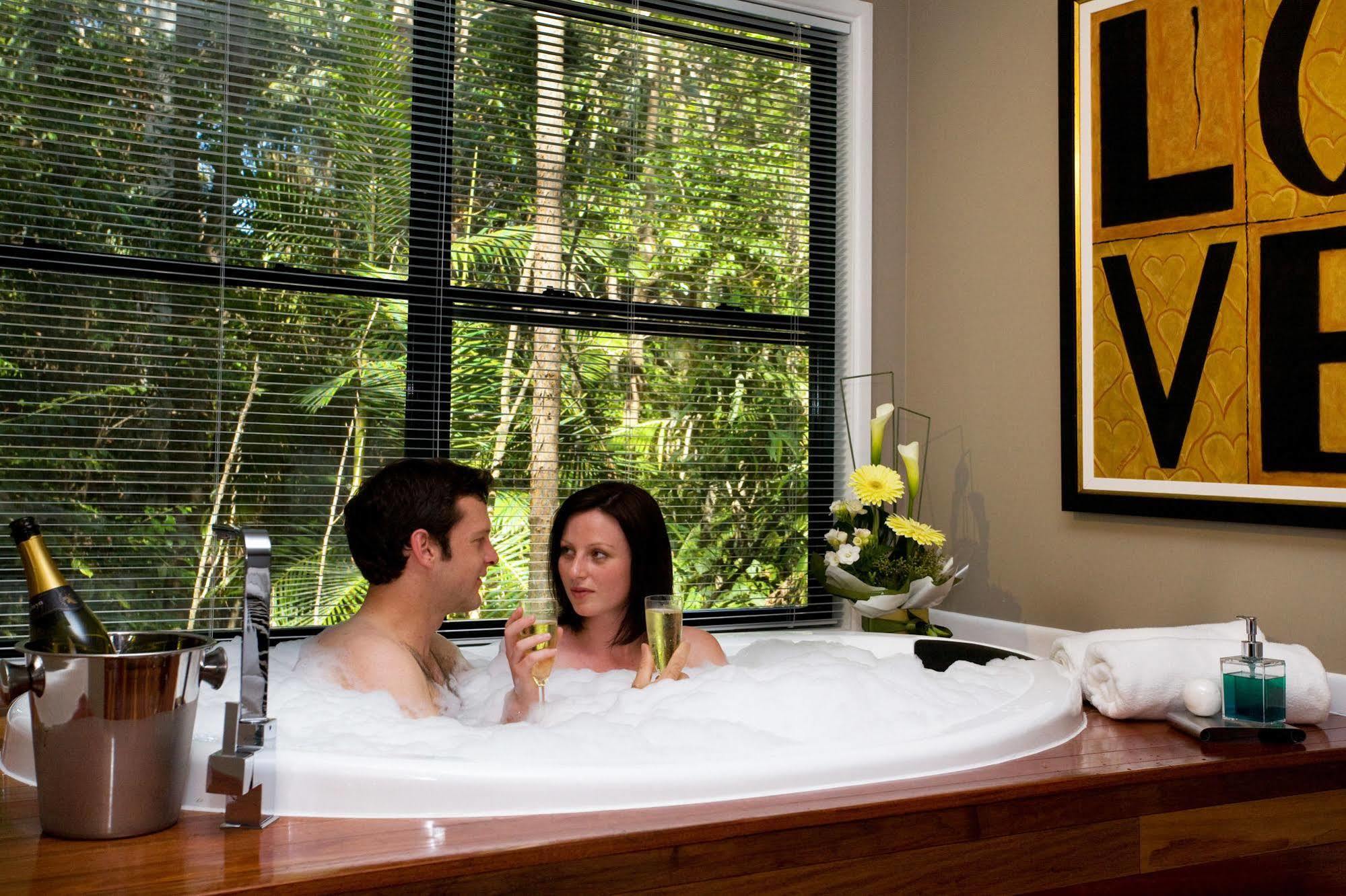 Amore On Buderim Rainforest Cabins Sunshine Coast Ngoại thất bức ảnh